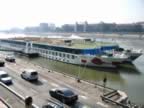 DanubeCruiseShips.jpg (41kb)